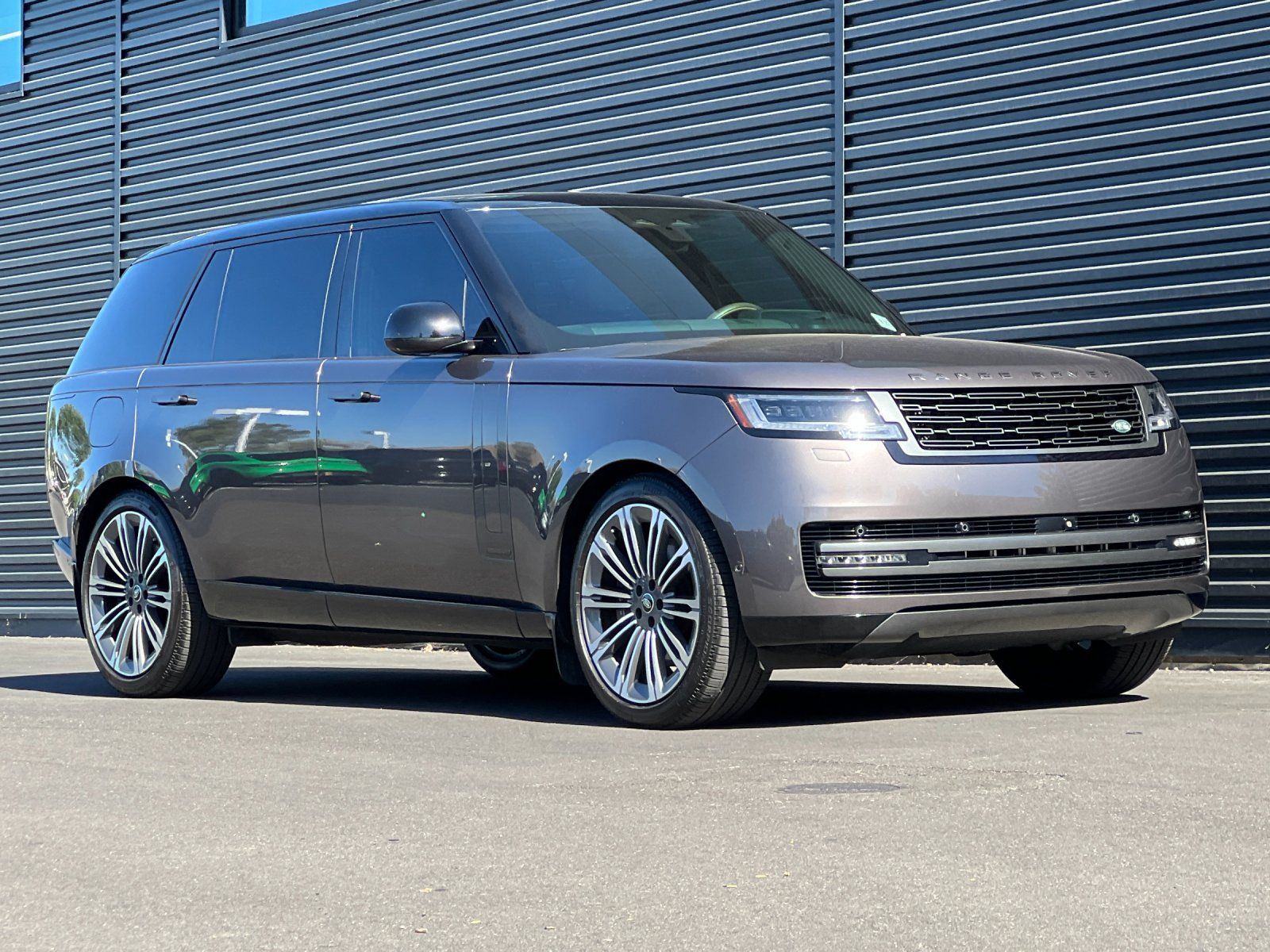 2025 Land Rover Range Rover Autobiography — full photo 6 of 27