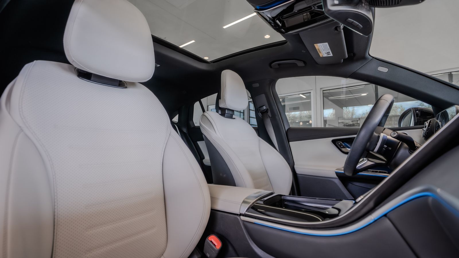 2024 Mercedes-Benz GLC GLC 300 Coupe — foto completa 32 de 35