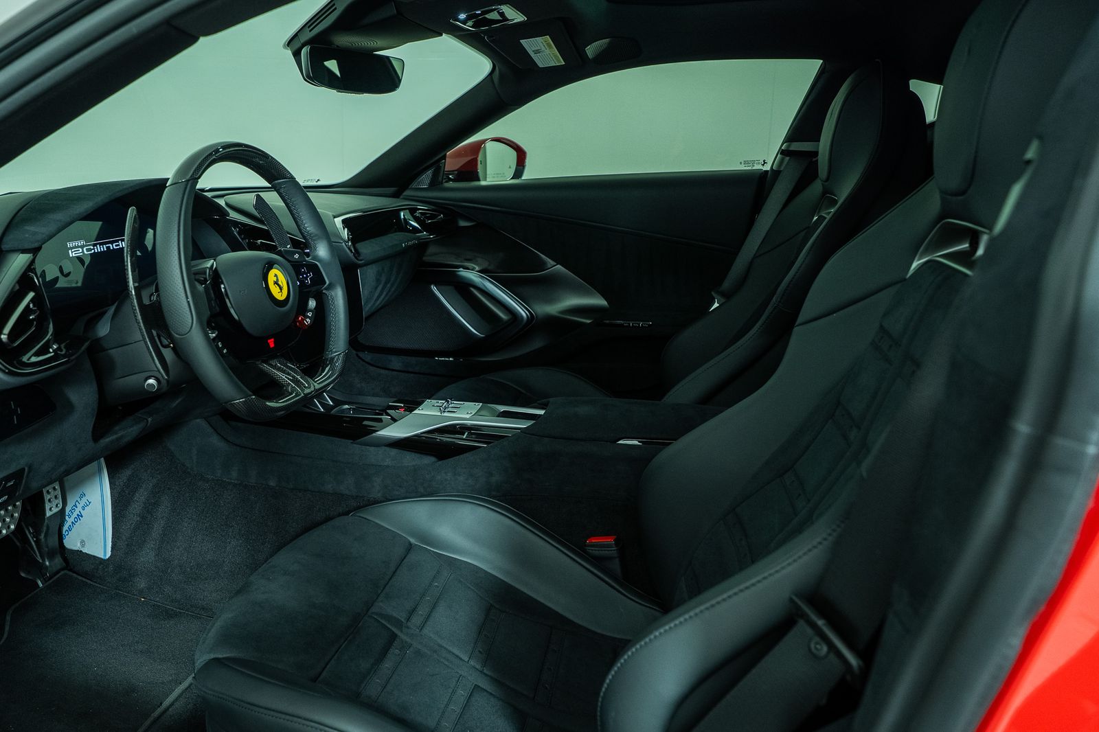 2025 Ferrari 12Cilindri — full photo 29 of 51
