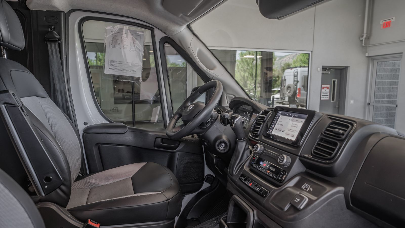 2025 Ram ProMaster 2500 Base — foto completa 18 de 33