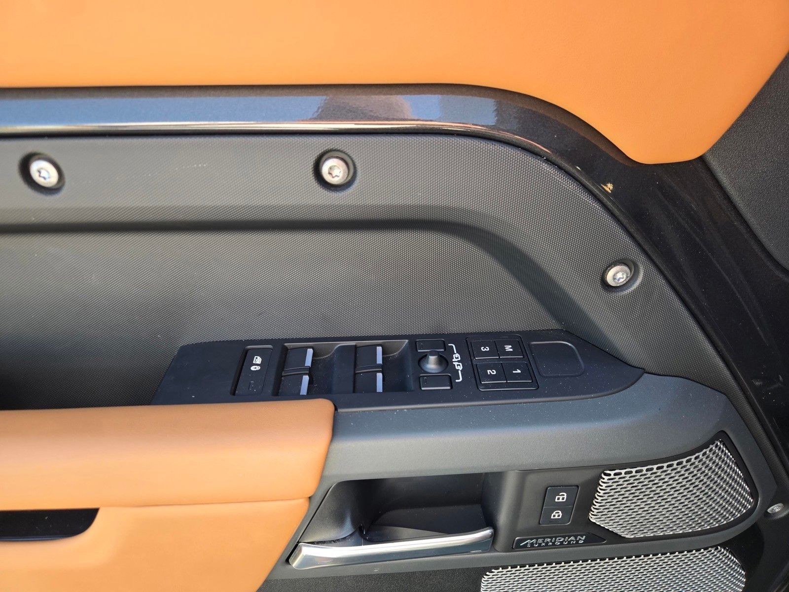 2023 Land Rover Defender 130 X — foto completa 18 de 45