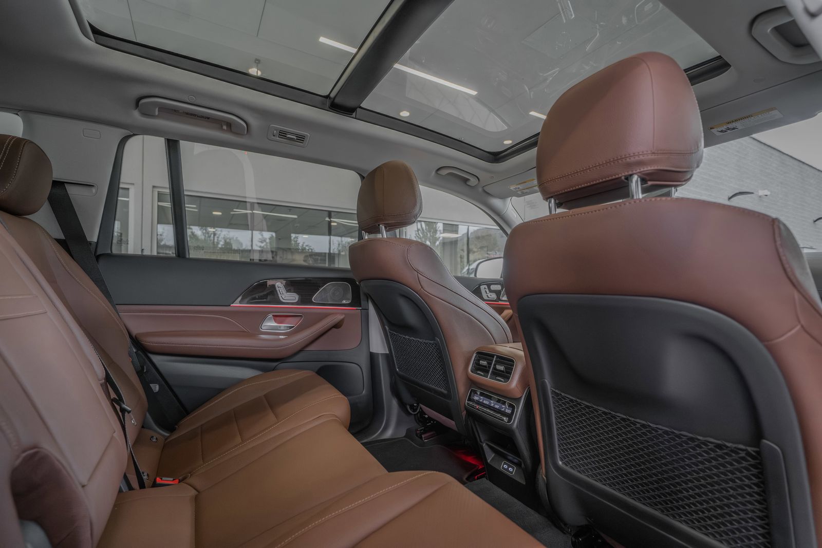 2026 Mercedes-Benz GLS GLS 450 — full photo 28 of 35