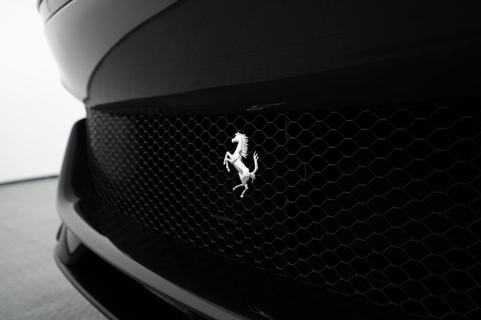 2025 Ferrari Purosangue — foto completa 14 de 66