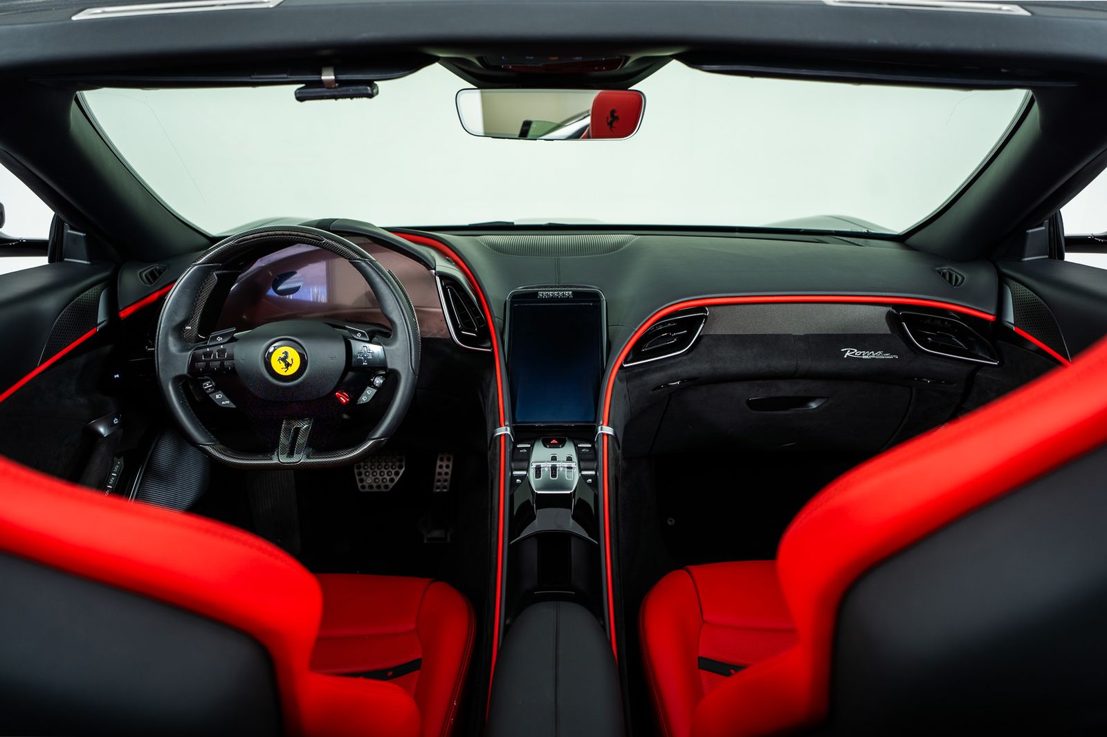 2025 Ferrari Roma Spider — full photo 28 of 41