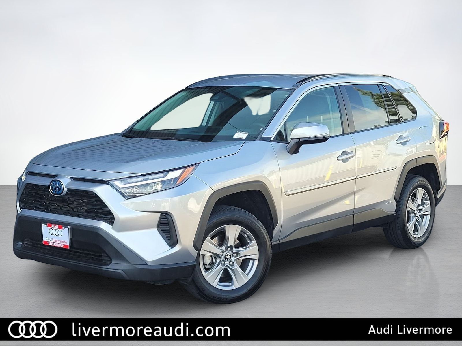 2023 Toyota RAV4 Hybrid LE — foto completa 1 de 45