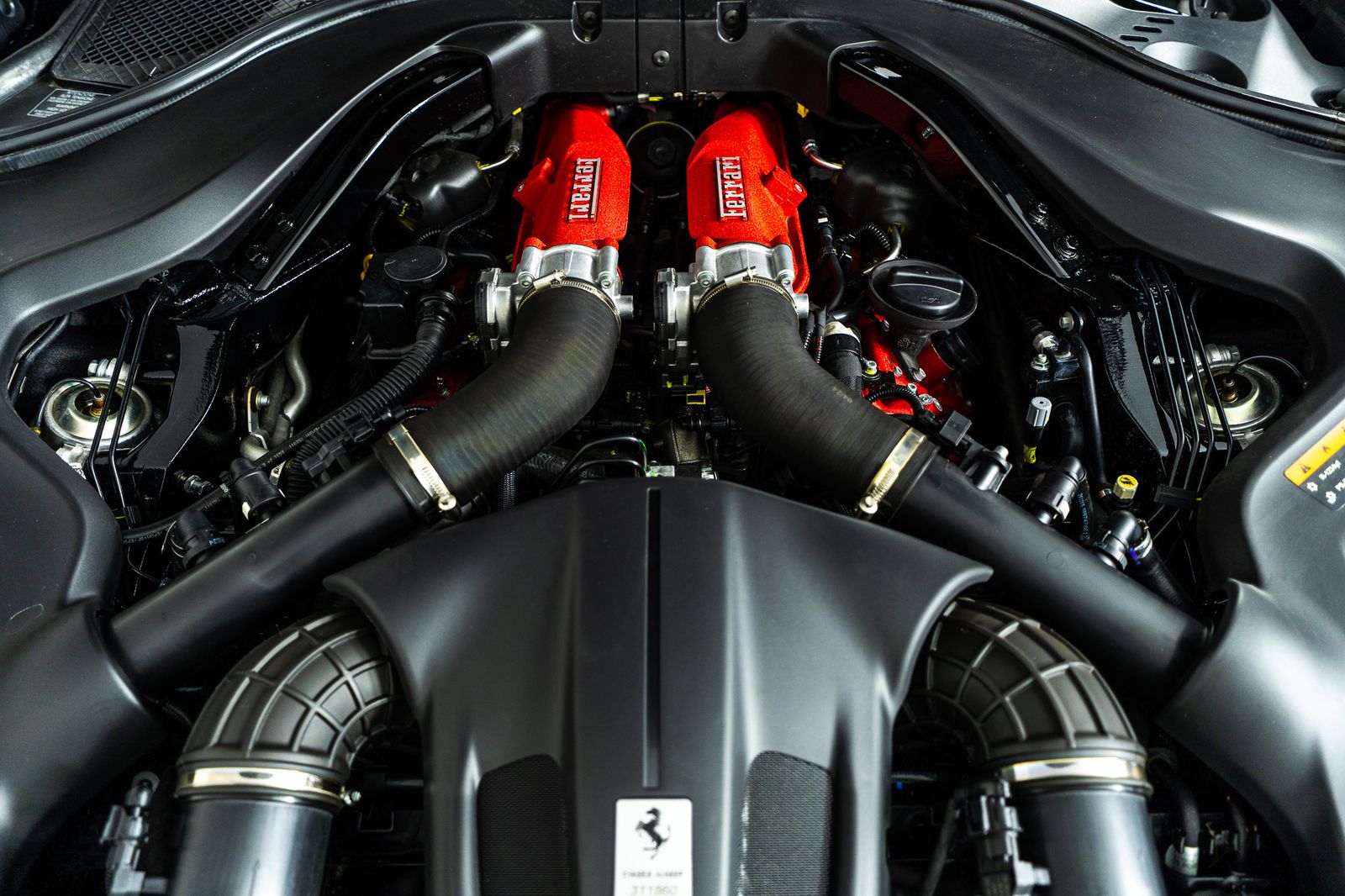 2025 Ferrari Roma Spider — full photo 11 of 41