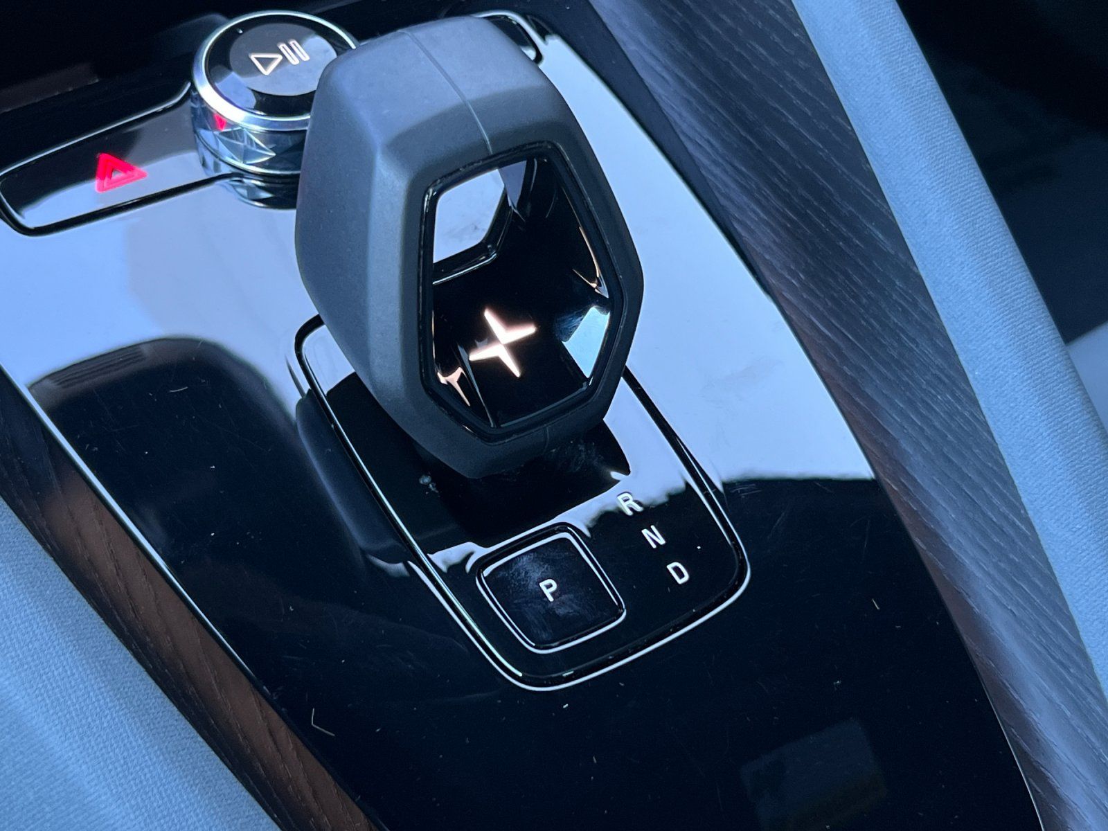 2022 Polestar 2 Long Range Dual Motor — foto completa 22 de 29