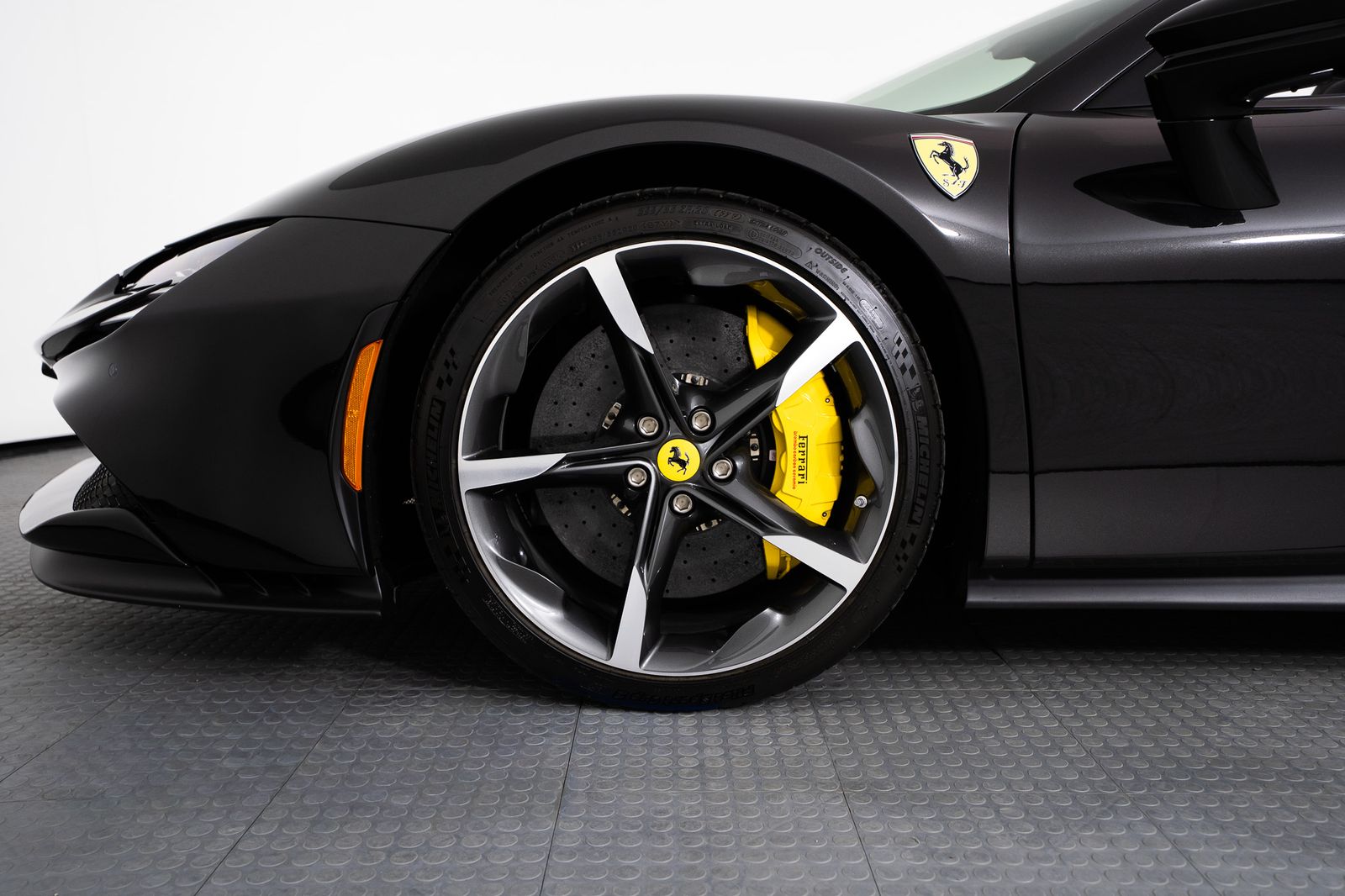 2023 Ferrari SF90 Spider — foto completa 12 de 53