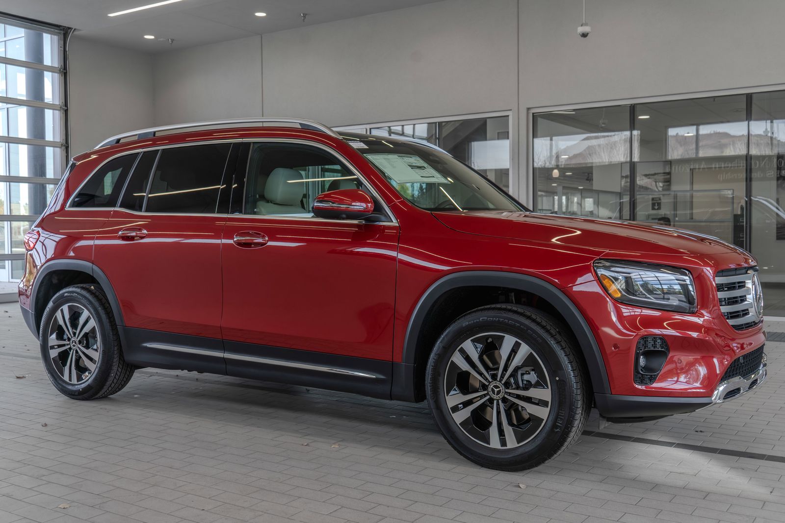 2026 Mercedes-Benz GLB GLB 250 — foto completa 12 de 36