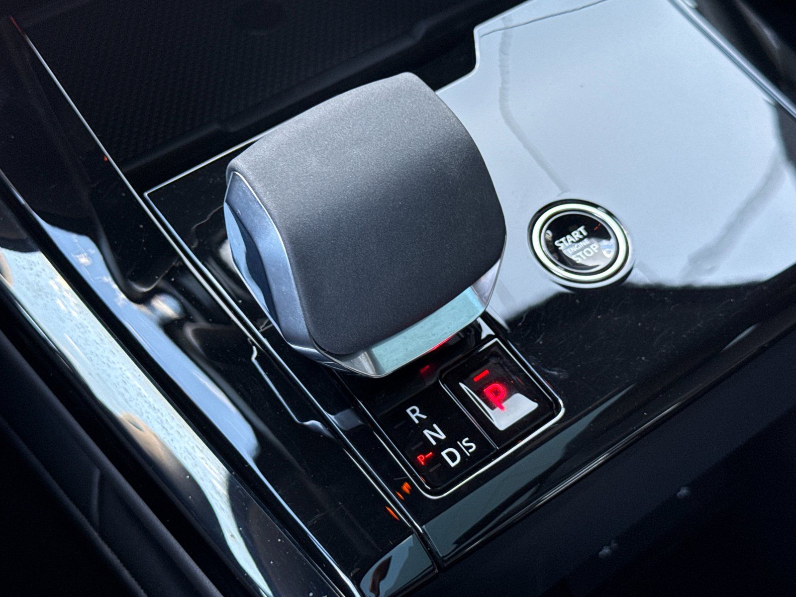 2024 Land Rover Range Rover Sport Dynamic SE — foto completa 21 de 28
