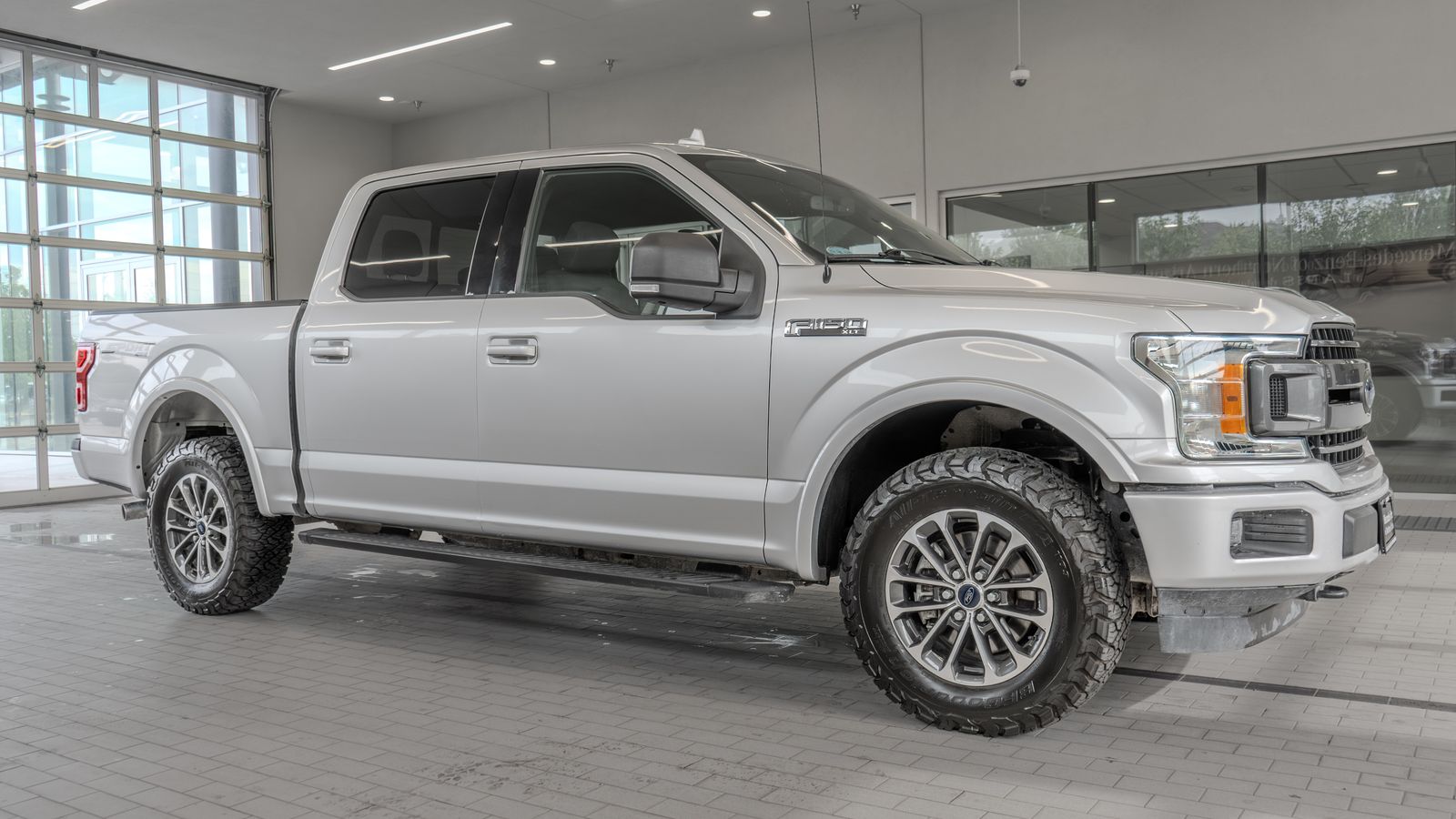 2018 Ford F-150 XLT — foto completa 12 de 33