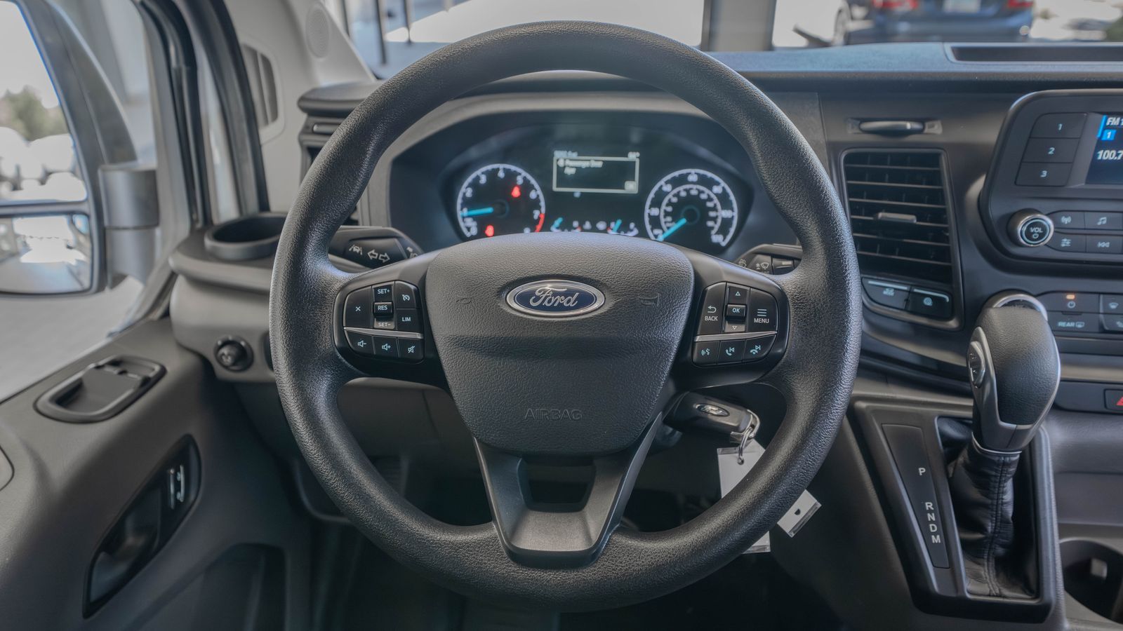 2025 Ford Transit-250 Base — foto completa 8 de 31