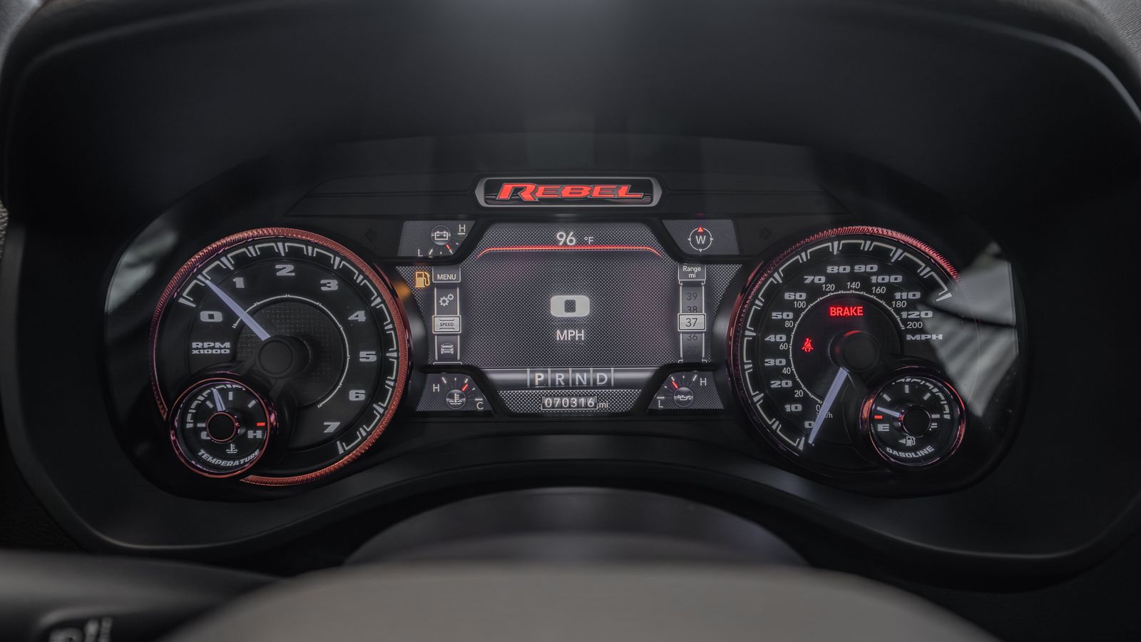 2020 Ram 1500 Rebel — foto completa 10 de 34