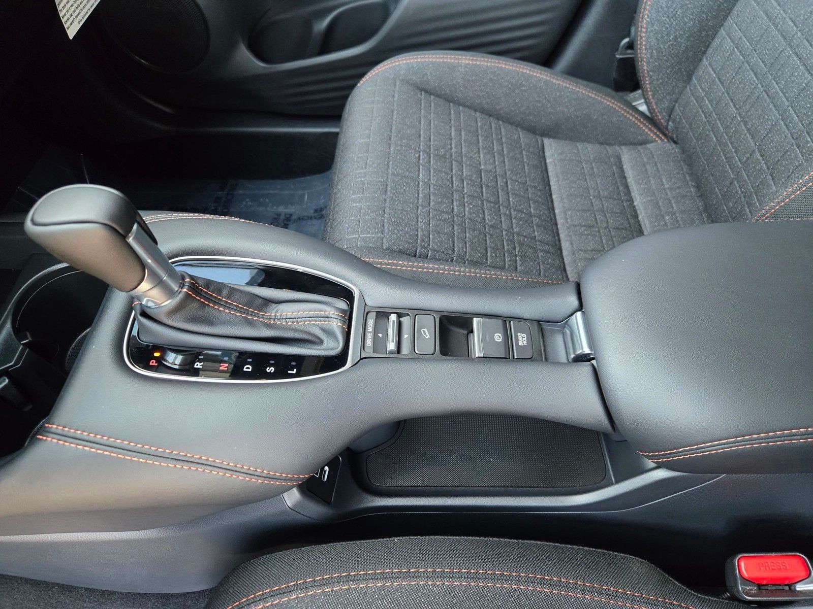 2026 Honda HR-V Sport — full photo 24 of 28