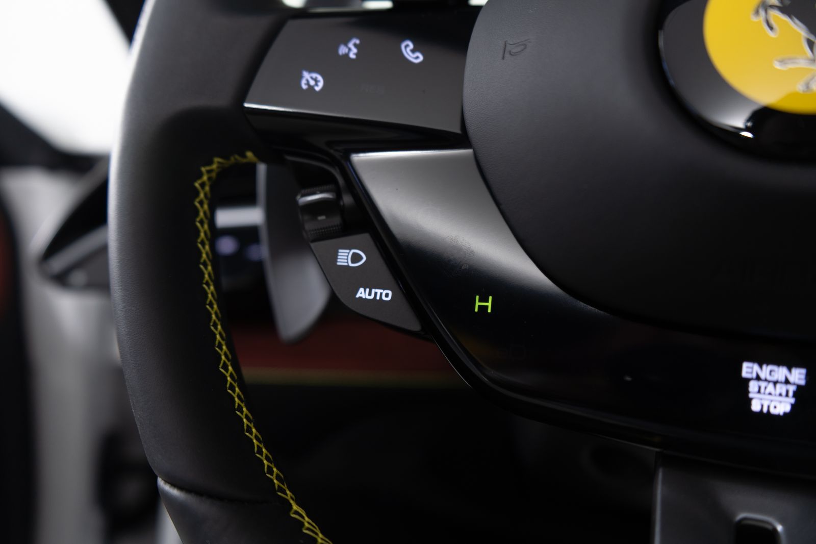 2024 Ferrari SF90 Spider — foto completa 45 de 51