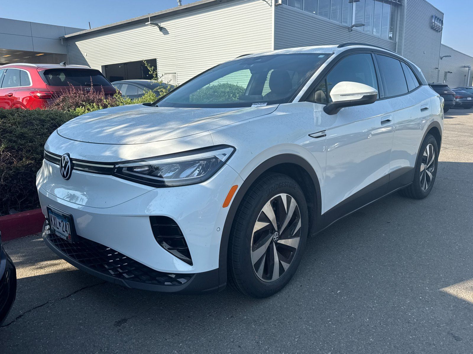 2023 Volkswagen ID.4 Pro — foto completa 2 de 3