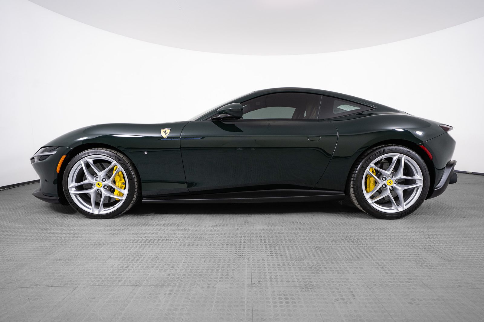 2023 Ferrari Roma — full photo 2 of 45
