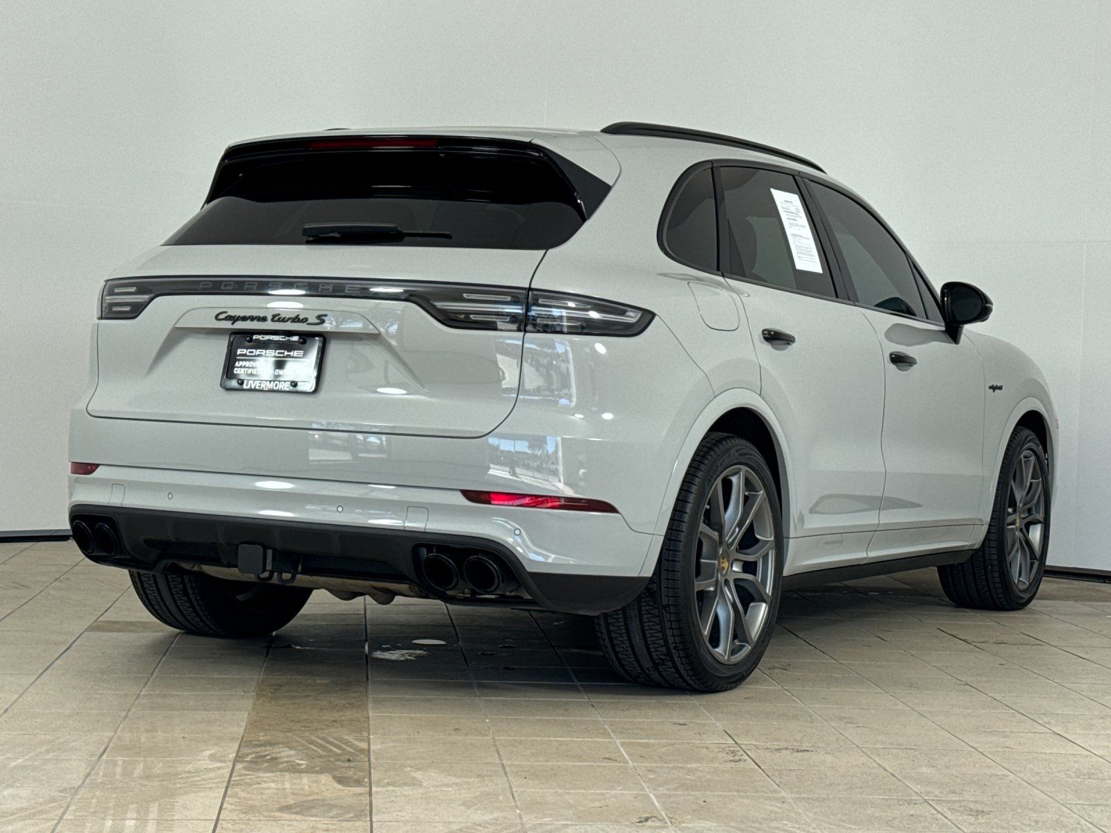 2023 Porsche Cayenne E-Hybrid Turbo S — full photo 9 of 30