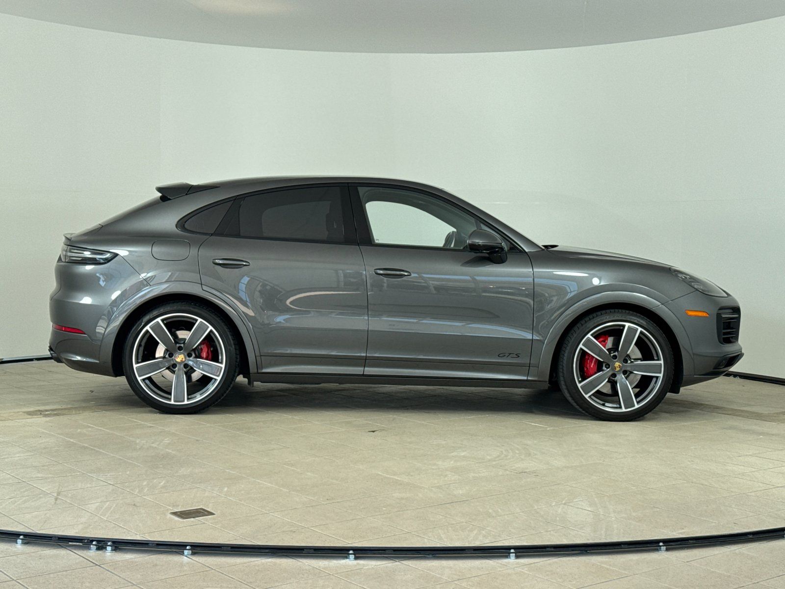 2021 Porsche Cayenne Coupe GTS — foto completa 9 de 29