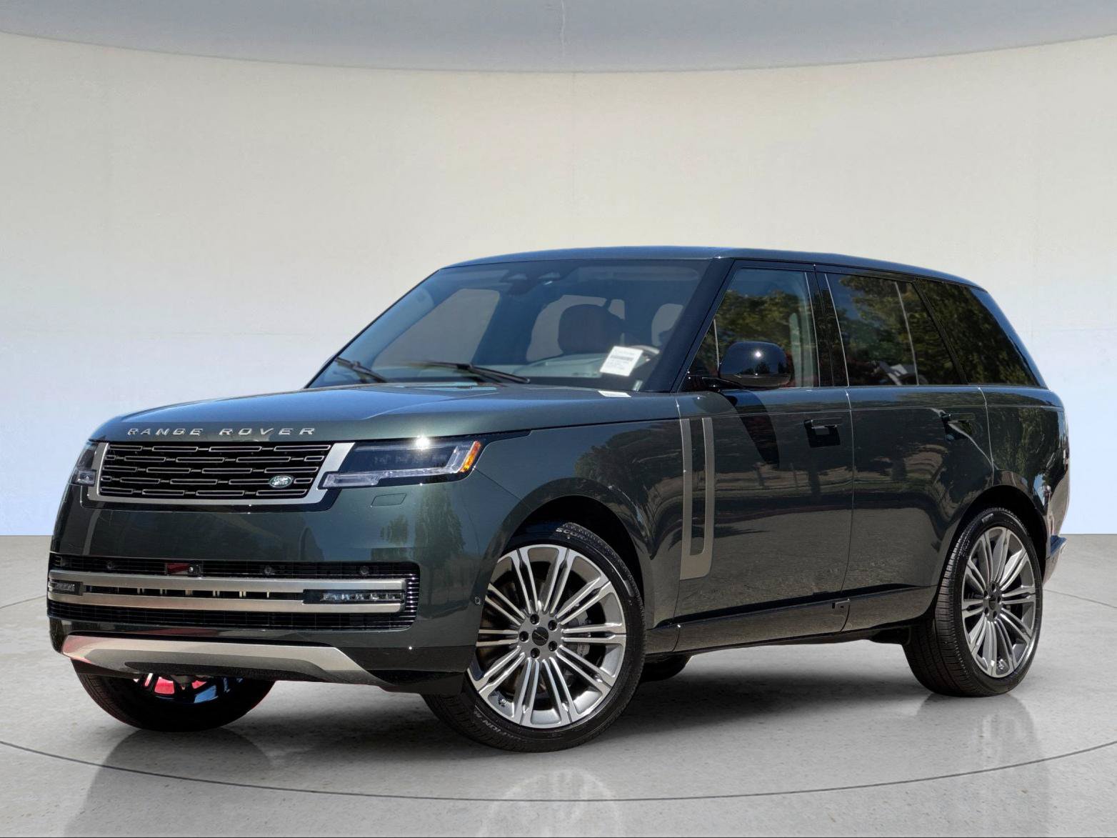 2026 Land Rover Range Rover SE — photo 1 of 28