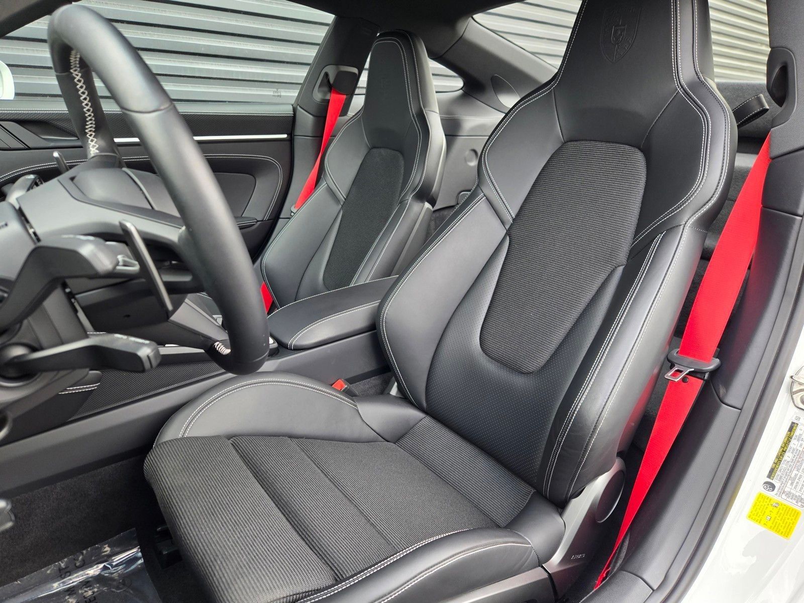 2022 Porsche 911 GT3 — full photo 5 of 27