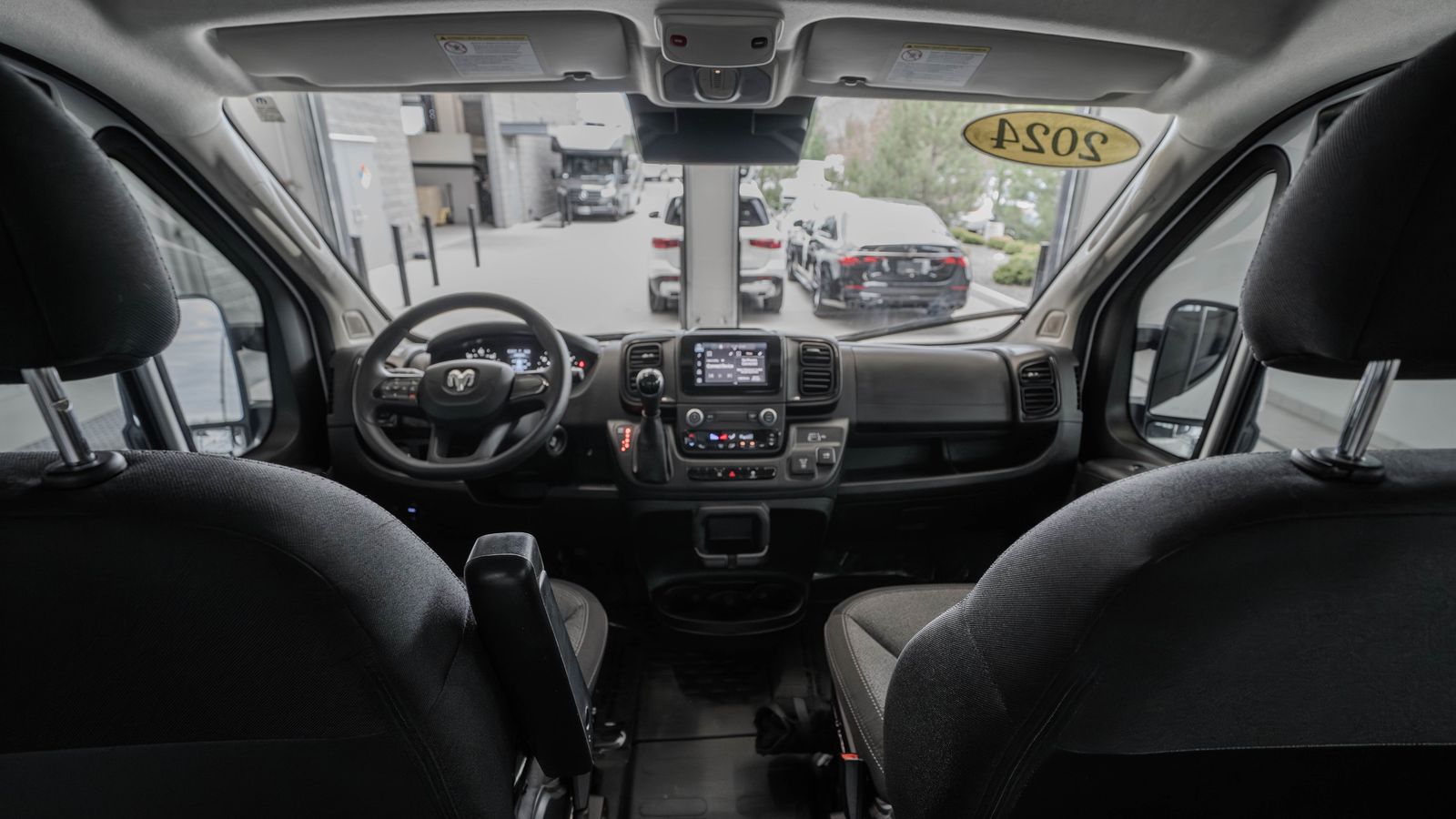 2024 Ram ProMaster 3500 High Roof — foto completa 30 de 37