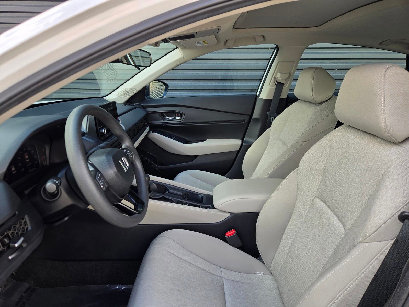 2025 Honda Accord SE — full photo 27 of 28