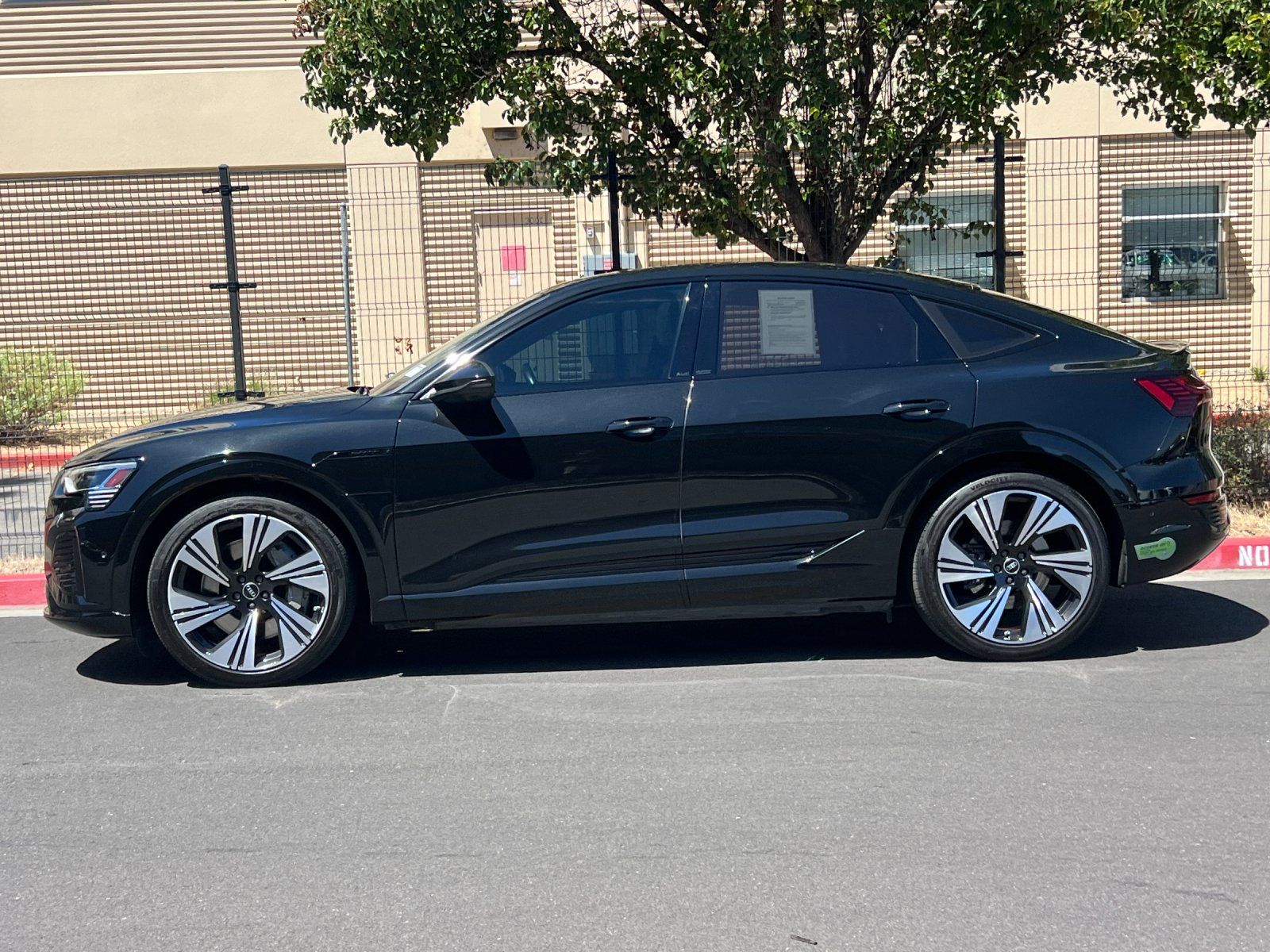 2024 Audi Q8 Sportback e-tron Prestige — full photo 2 of 28