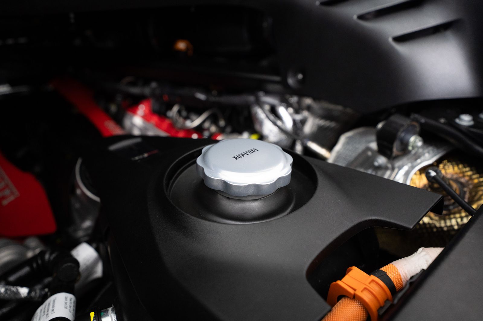 2025 Ferrari SF90 Spider — full photo 33 of 67
