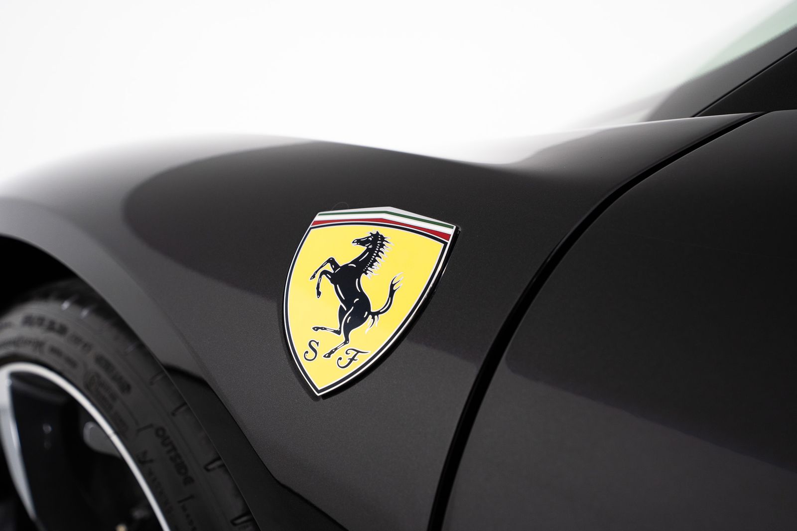 2023 Ferrari SF90 Spider — foto completa 10 de 53