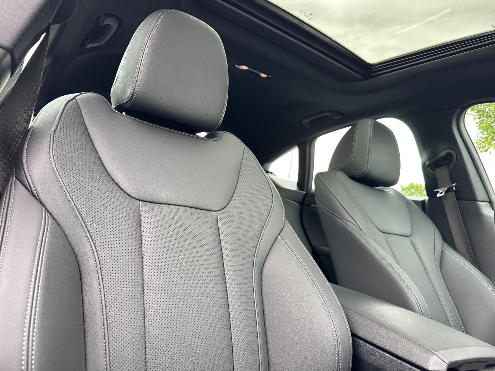 2025 BMW i4 eDrive40 — foto completa 15 de 28