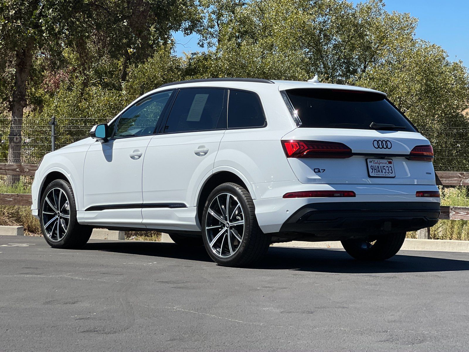 2023 Audi Q7 55 Premium Plus — full photo 4 of 30