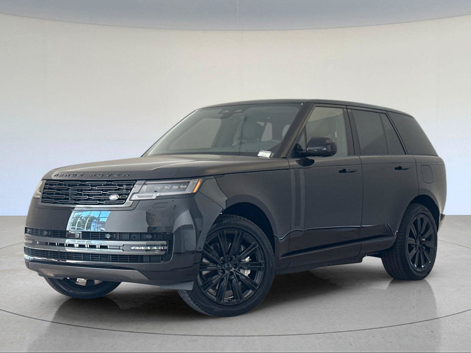 2026 Land Rover Range Rover Plug-In Hybrid SE — photo 1 of 27