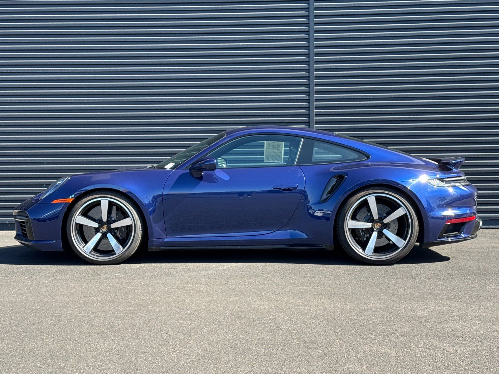 2025 Porsche 911 Turbo S — full photo 2 of 28