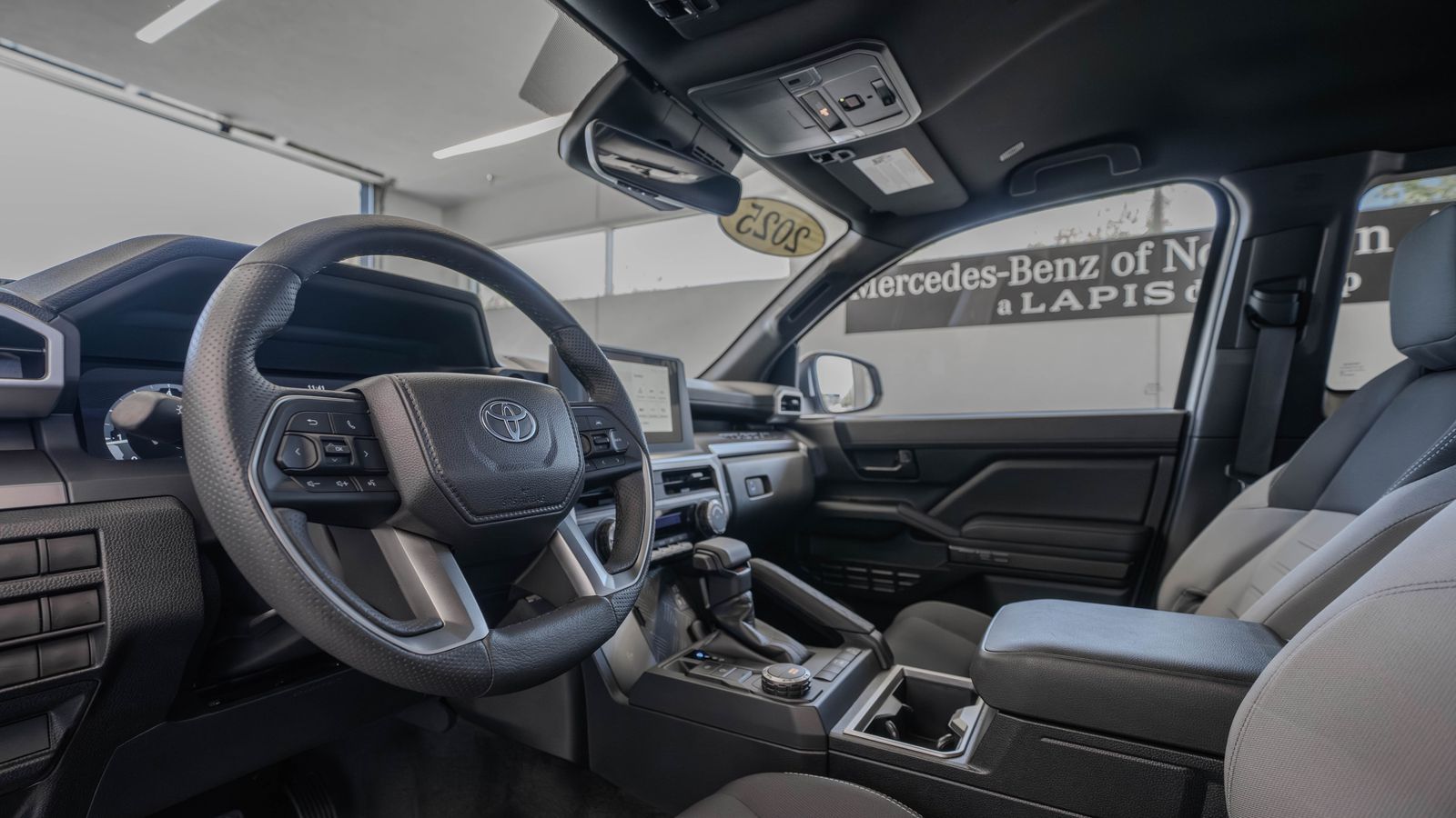 2025 Toyota Tacoma PreRunner — foto completa 6 de 29