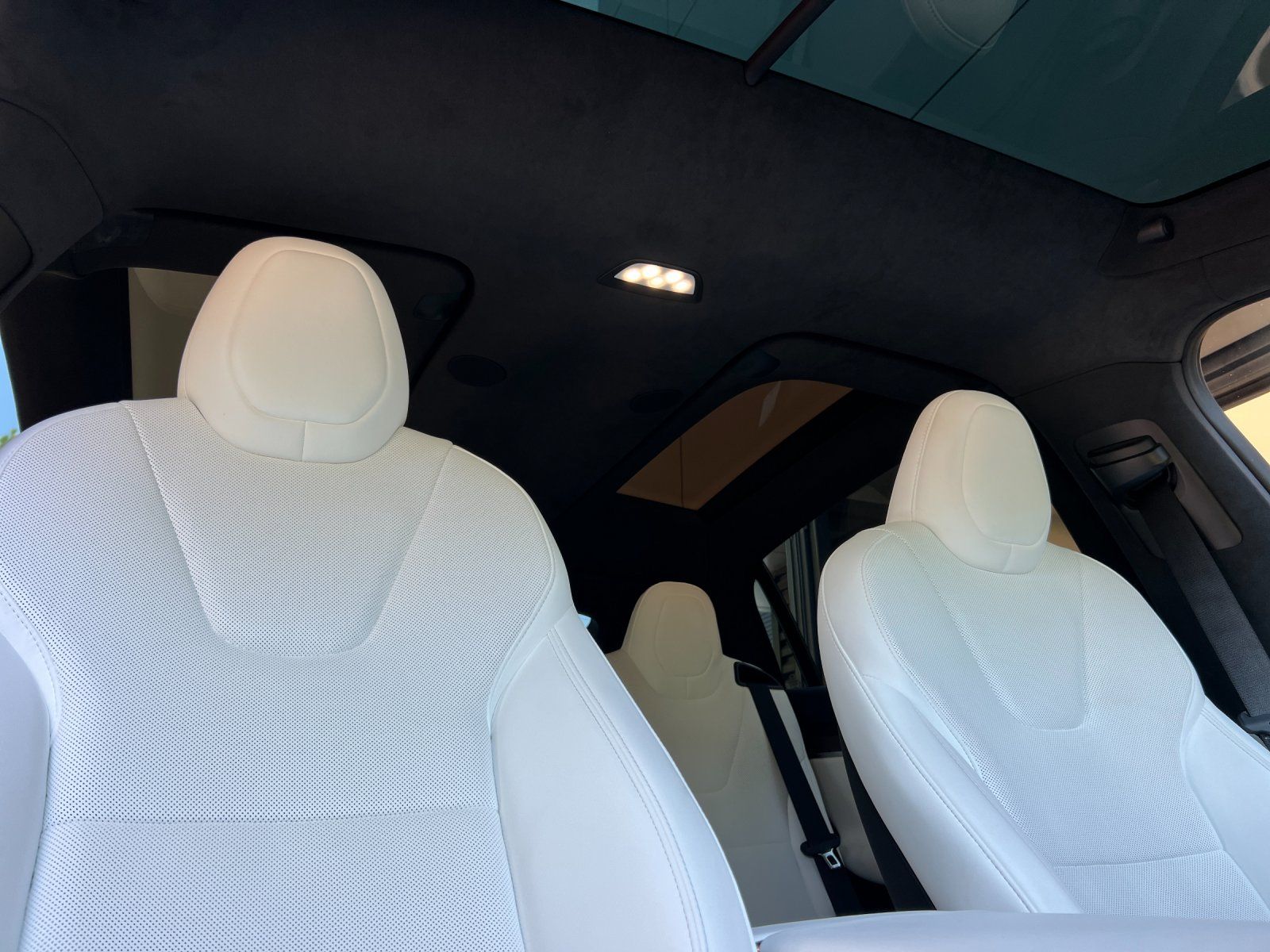 2023 Tesla Model X — foto completa 17 de 28