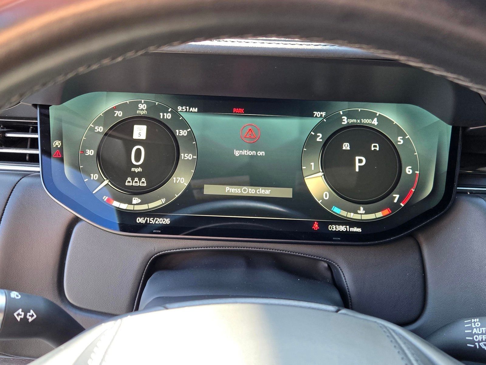 2023 Land Rover Range Rover SE — full photo 24 of 45