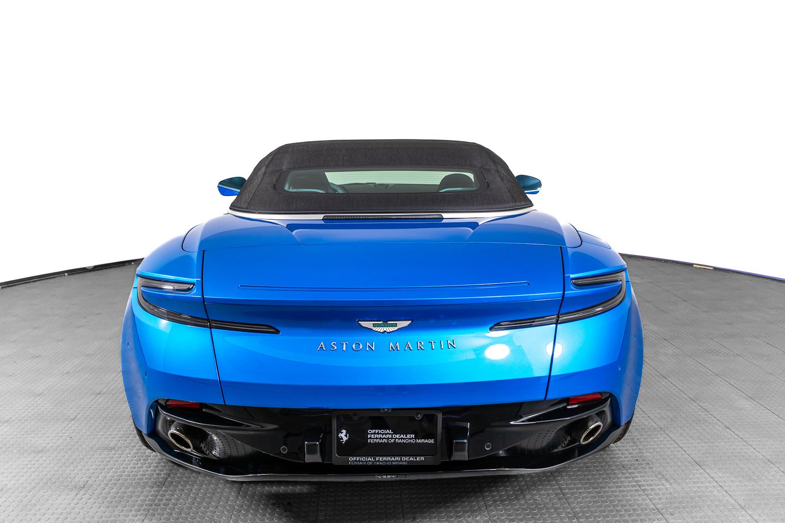 2024 Aston Martin DB12 Volante — foto completa 7 de 55