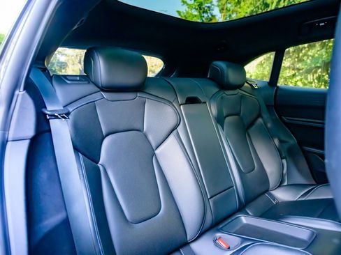 2021 Porsche Taycan Cross Turismo 4 — full photo 11 of 16