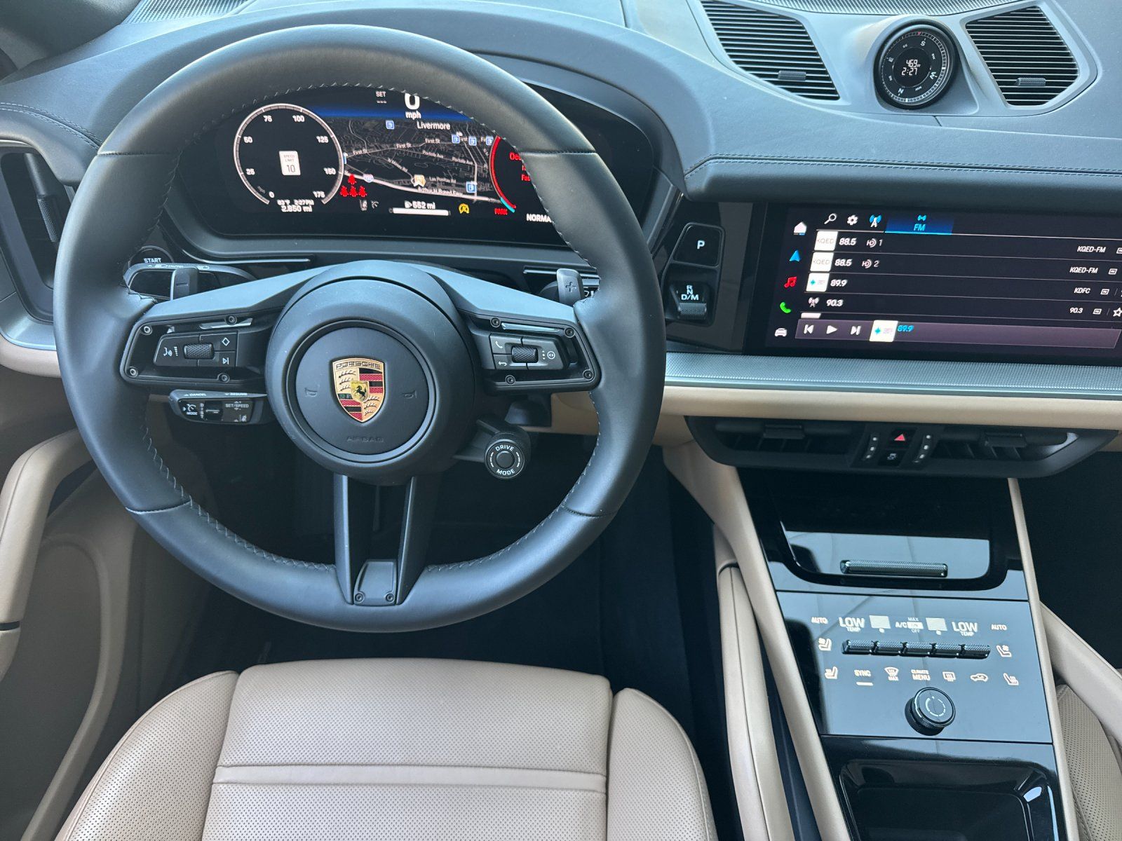 2026 Porsche Cayenne Coupe Base — full photo 14 of 29