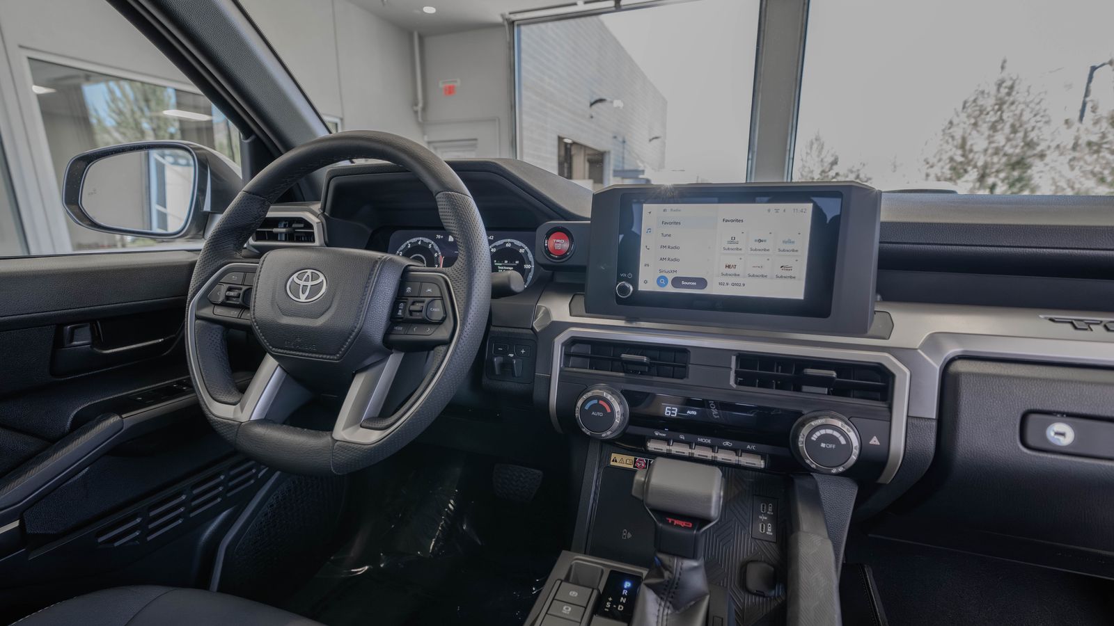2025 Toyota Tacoma PreRunner — foto completa 18 de 29