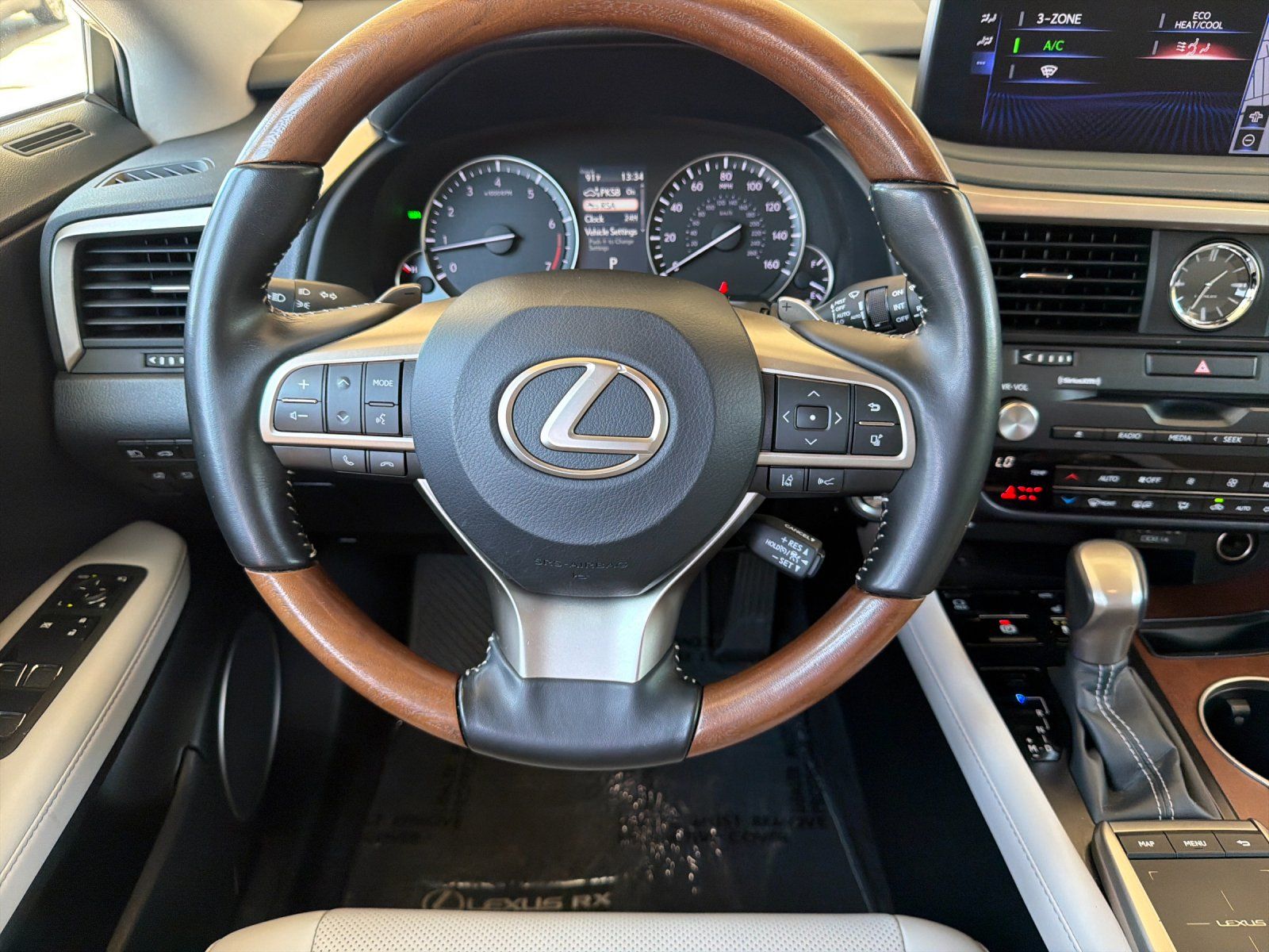 2021 Lexus RX 350L — full photo 14 of 28