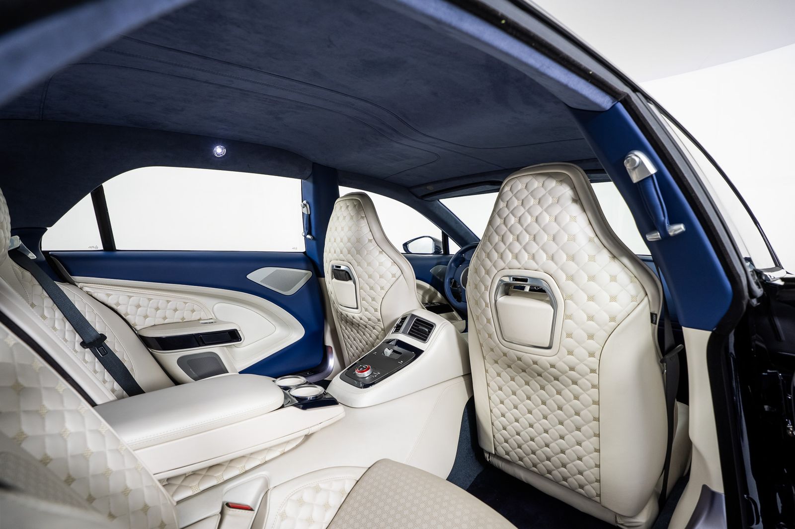 2018 Aston Martin Lagonda Taraf — foto completa 18 de 62