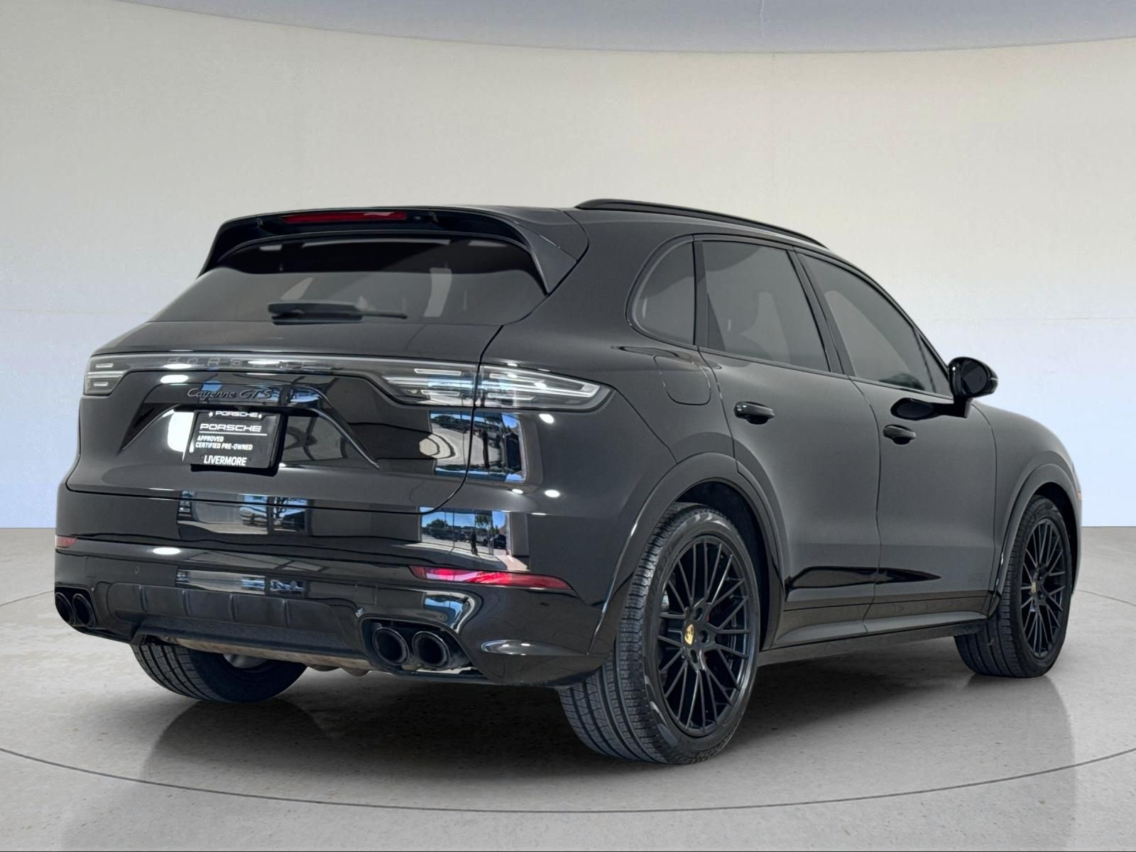 2023 Porsche Cayenne GTS — full photo 9 of 30
