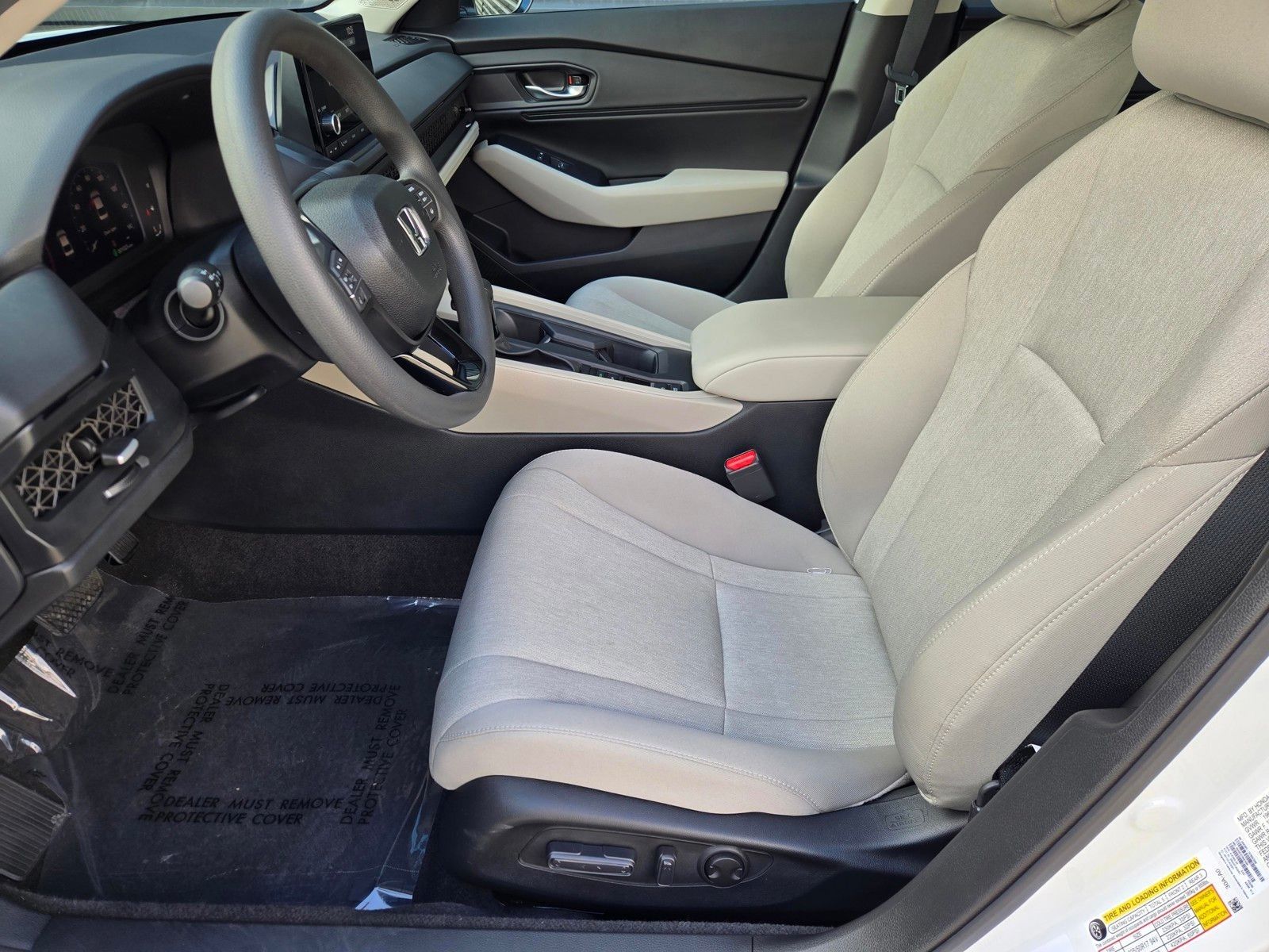 2025 Honda Accord SE — foto completa 26 de 28