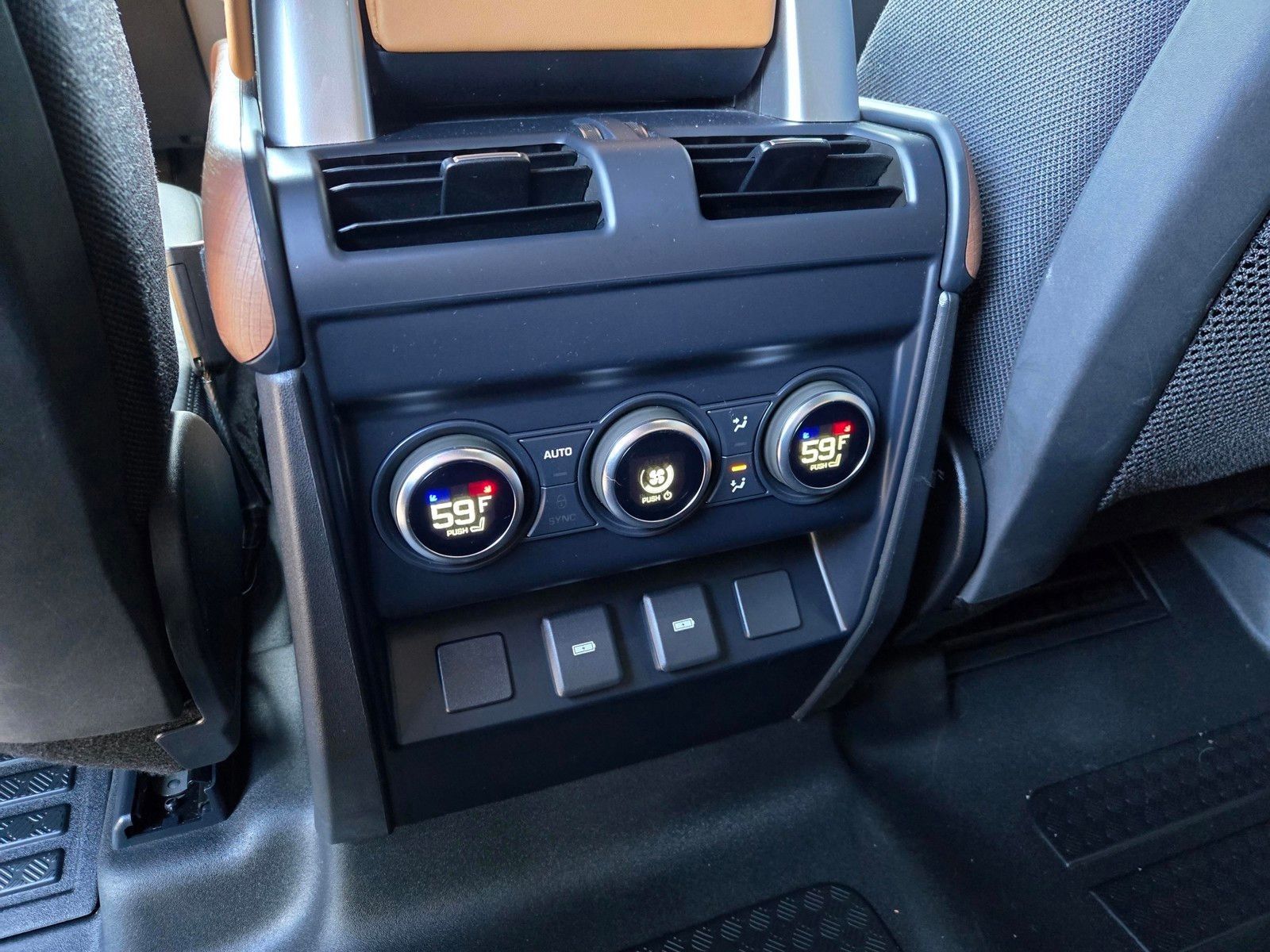 2023 Land Rover Defender 130 X — foto completa 11 de 45