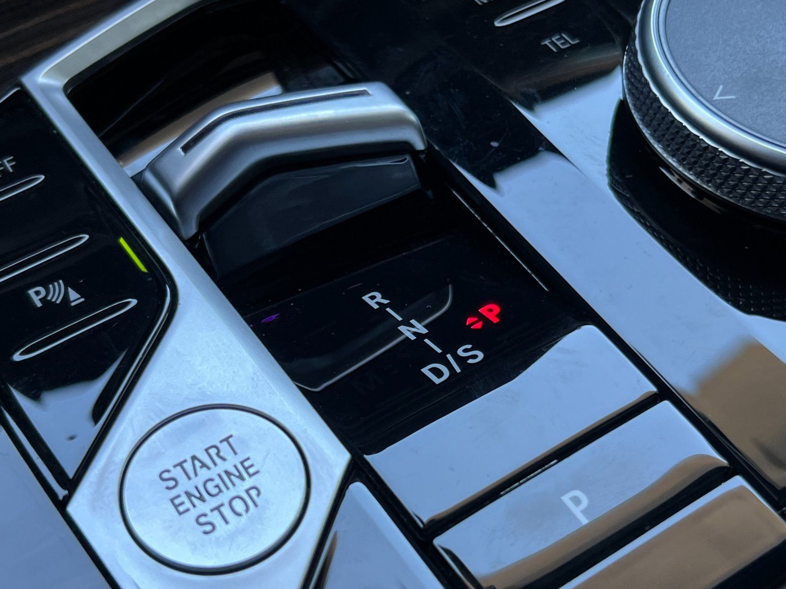 2023 BMW X7 xDrive40i — full photo 24 of 30