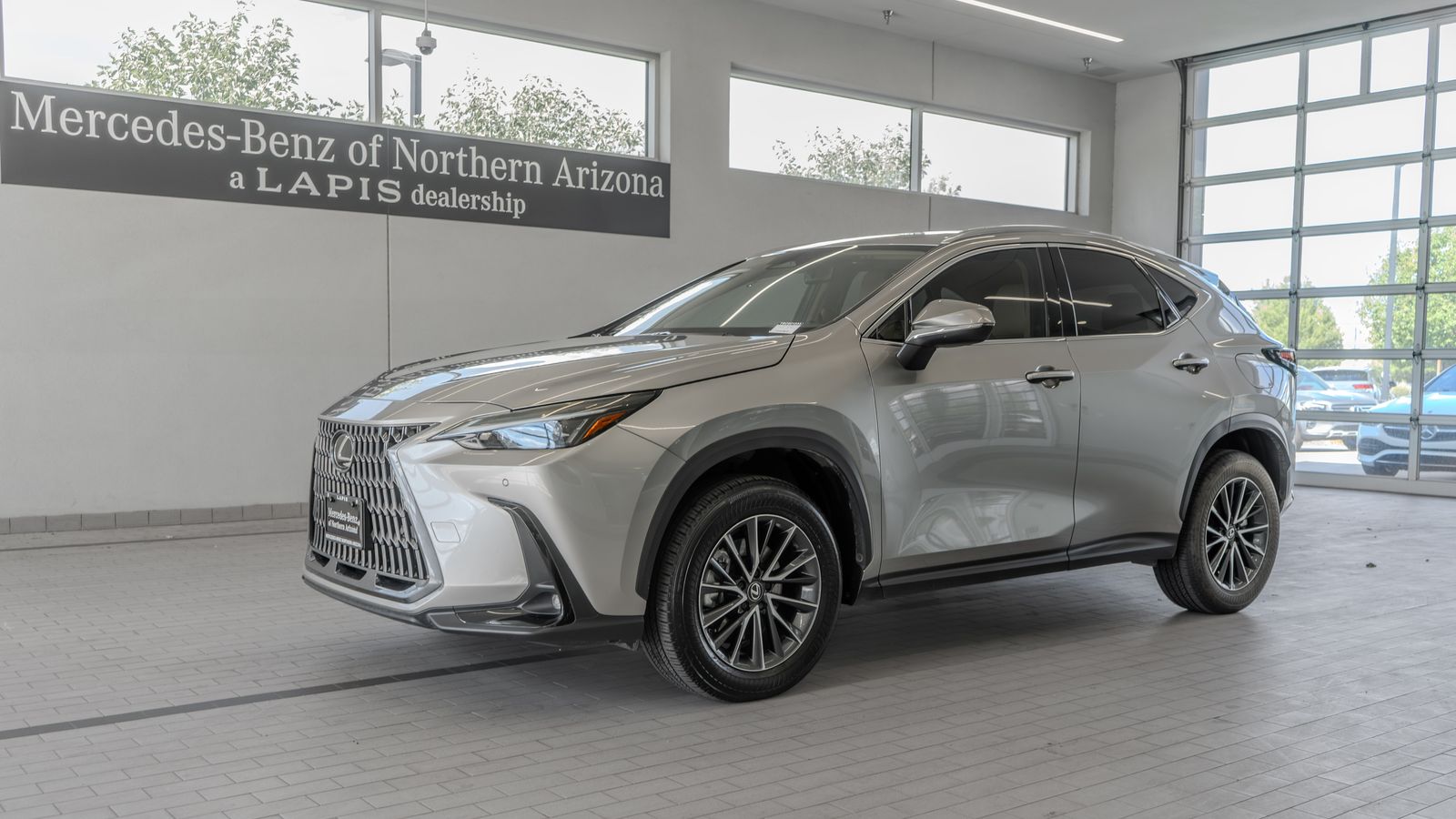 2025 Lexus NX 250 Premium — foto completa 3 de 33