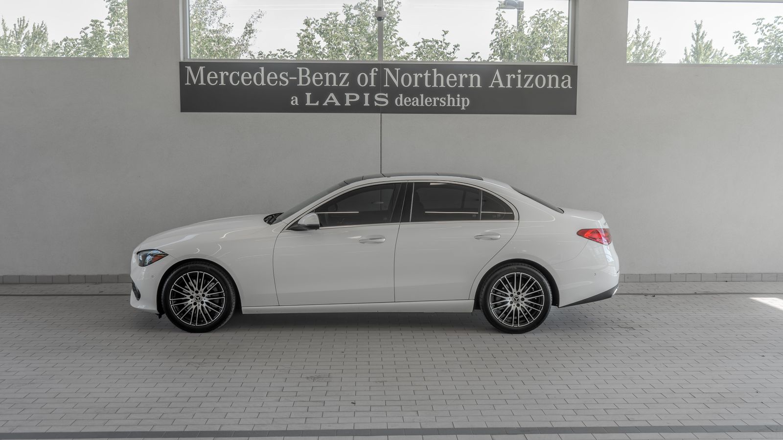 2024 Mercedes-Benz C-Class C 300 — foto completa 2 de 34