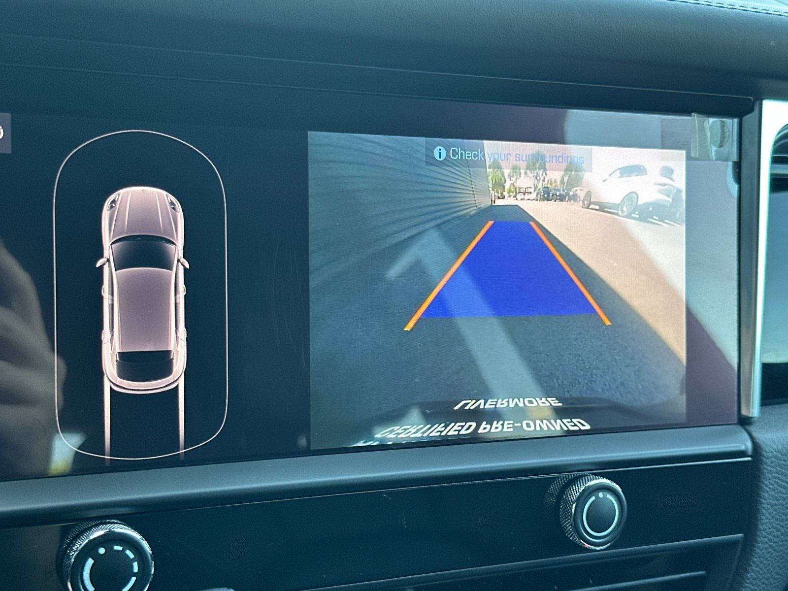 2024 Porsche Macan S — full photo 19 of 27